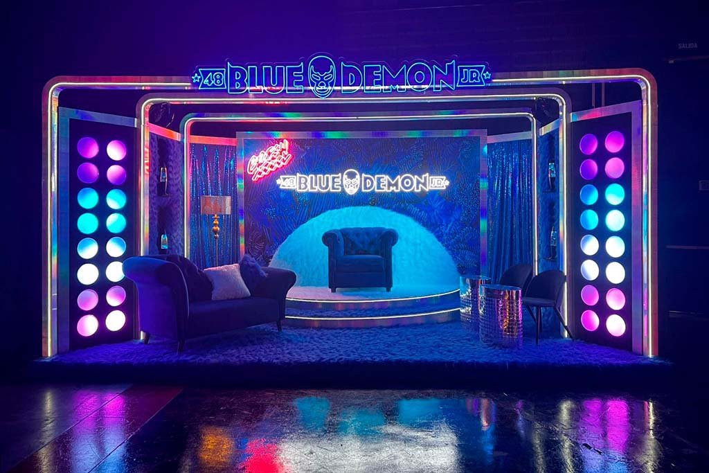 stand publicitario de blue demon diseñado a la medida