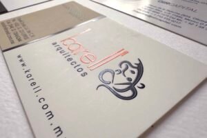 tarjetas en papel poliester